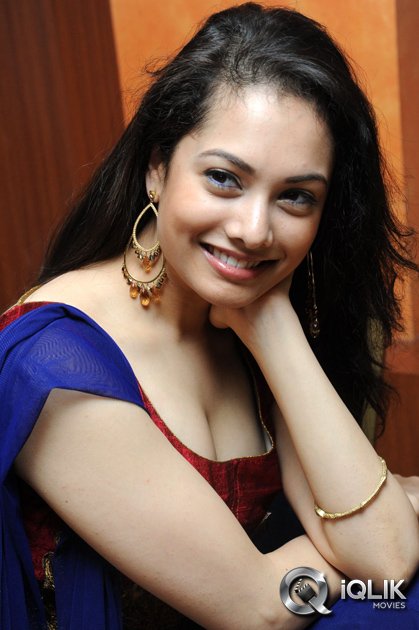 Natalie-Rout-at-Hang-Up-Movie-Press-Meet